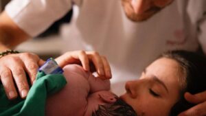 filha de camila queiroz