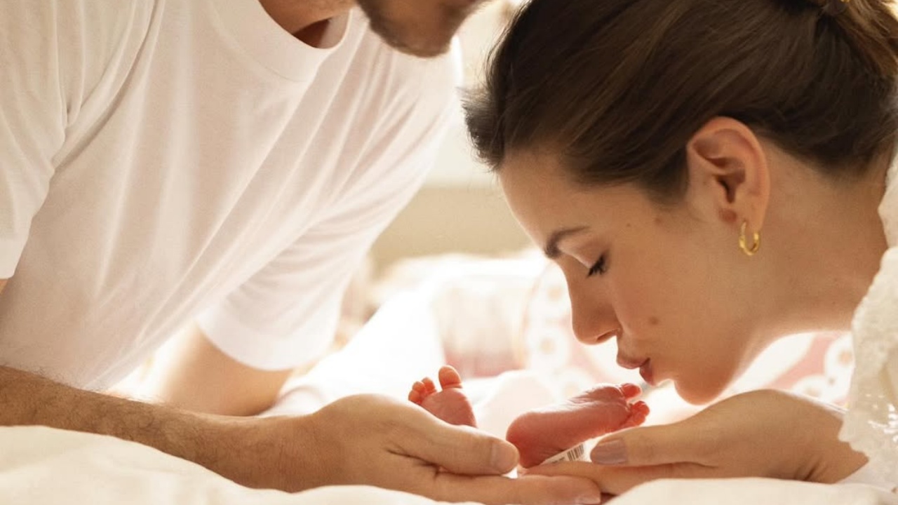 filha de camila queiroz
