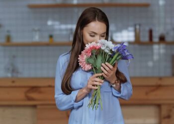 Perfumação ambiental que reforça a sensação de limpeza e sofisticação. - Créditos: depositphotos.com / AntonLozovoy