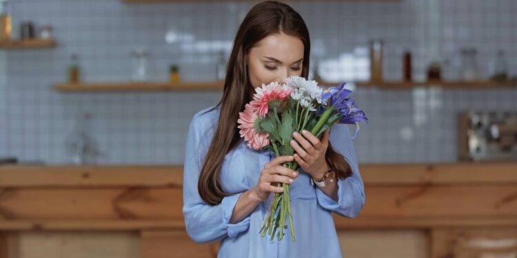 Perfumação ambiental que reforça a sensação de limpeza e sofisticação. - Créditos: depositphotos.com / AntonLozovoy