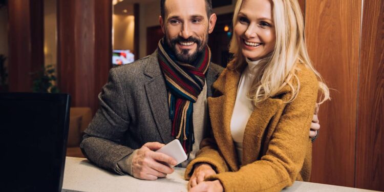 Atividades culturais e aconchego que criam lembranças memoráveis para casais - Créditos: depositphotos.com / NatashaFedorova