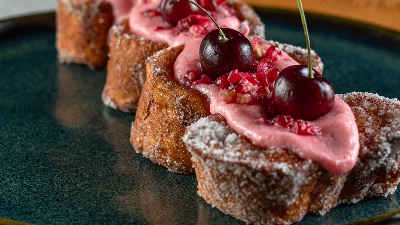 Rabanada com chantilly