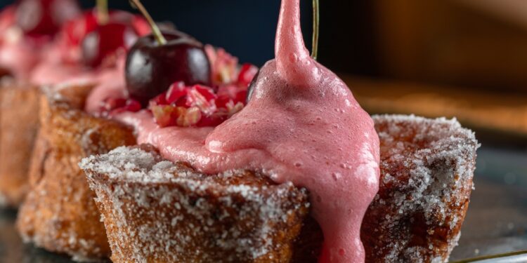 Rabanada com chantilly