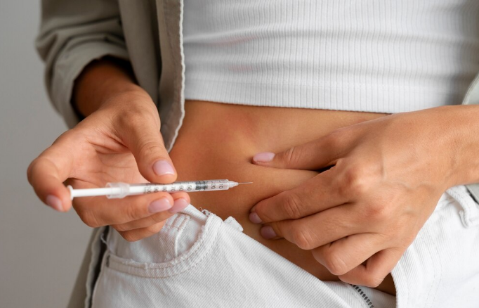 Tirzepatida: maioria recupera parte do peso após parar o medicamento. Foto: FreePik