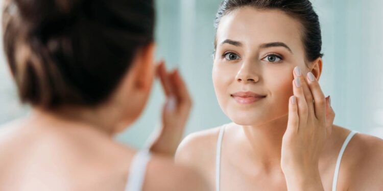 Como limpar espelhos e deixar eles mais limpos do que nunca