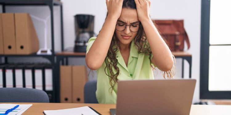 Técnicas simples que auxiliam na redução do stress diário. - Créditos: depositphotos.com / Krakenimages.com