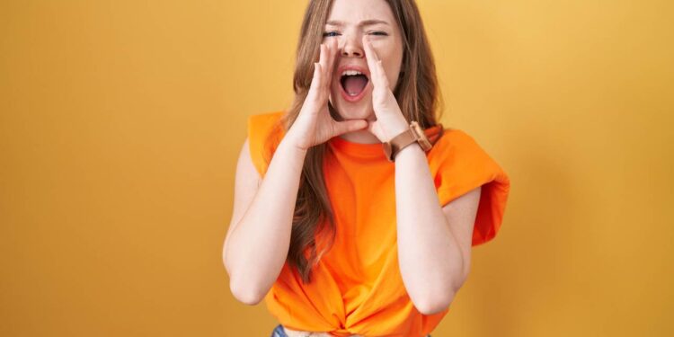 "Solte o verbo"! Falar palavrão pode ajudar a ter um desempenho melhor em atividades de força, diz estudo