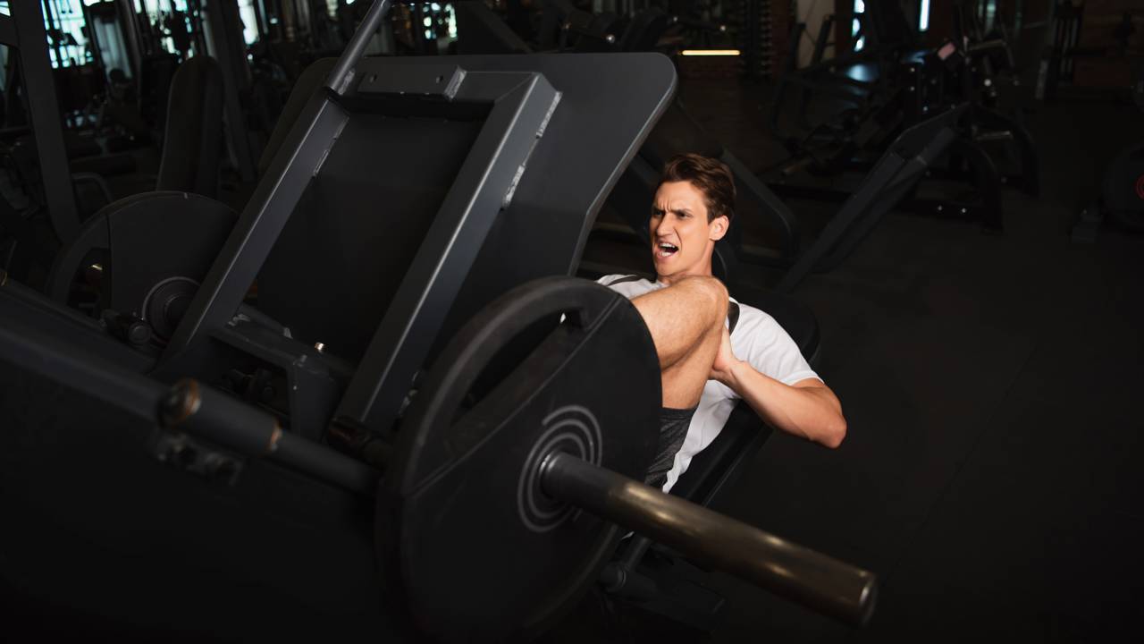 "Solte o verbo"! Falar palavrão pode ajudar a ter um desempenho melhor em atividades de força, diz estudo