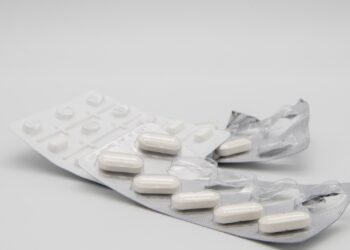 Entenda se a losartana vicia, para que serve o medicamento e por que seu uso cresce entre brasileiros - Crédito: FreePik