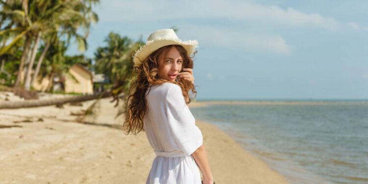 Estilo versátil que combina conforto e elegância para diferentes ocasiões - Créditos: depositphotos.com / YuliyaKirayonakBO