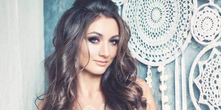 Estilo natural chic que combina elegância discreta com conforto diário. - Créditos: depositphotos.com / Artmim