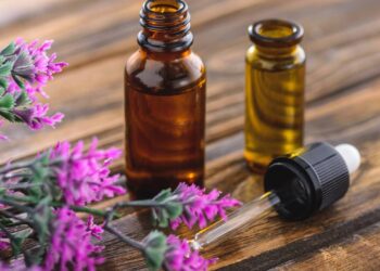 Como usar óleos essenciais para melhorar o humor e o foco