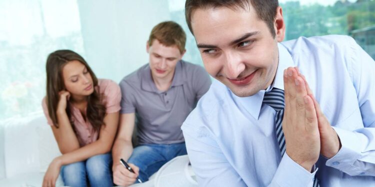 Ciclos de relacionamentos problemáticos guiados pelos traços de cada signo - Créditos: depositphotos.com / pressmaster