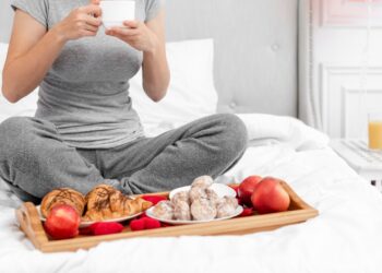 quais alimentos devem ser evitados durante a TPM