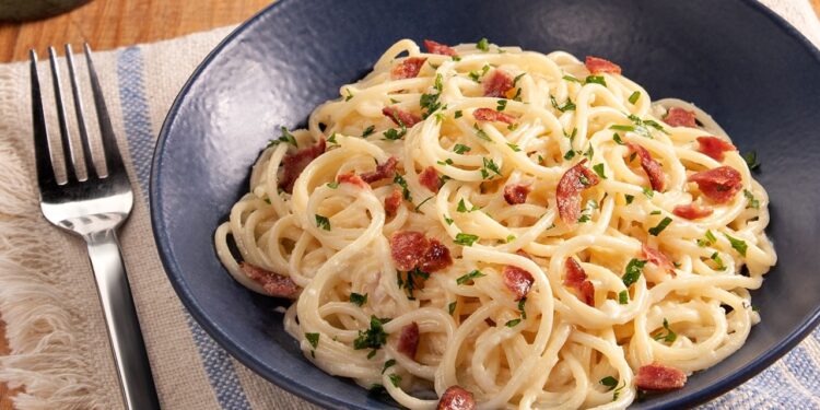 receita de macarrão com molho parmesão