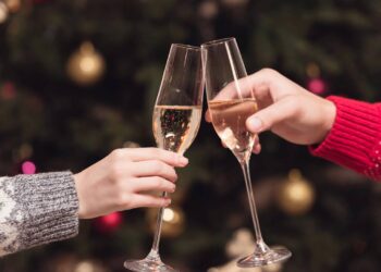 • Energia de renovação impulsiona conexões emocionais mais profundas - Créditos: depositphotos.com / alebloshka