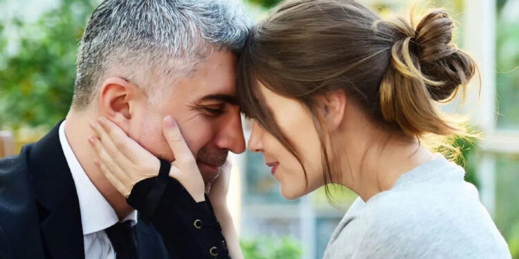 Romance e suspense equilibrados que envolvem o espectador - Créditos: Netflix