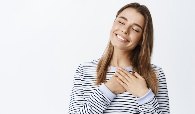 Aprenda a manter o pensamento positivo. Foto: FreePik