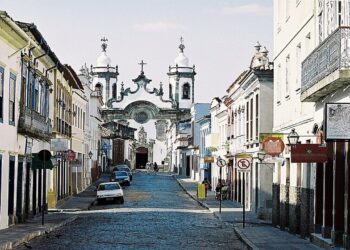 Destino histórico que ajuda a desacelerar a rotina mental - Créditos: commons.wikimedia.org