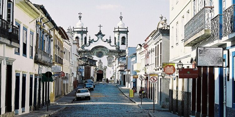 Destino histórico que ajuda a desacelerar a rotina mental - Créditos: commons.wikimedia.org