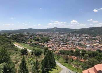 Opção ideal para casais que buscam descanso sem longas viagens. - Créditos: commons.wikimedia.org