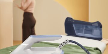 O ferro realmente se ajusta de maneira rápida, não pesa e otimiza a tarefa: vale o investimento. Foto: Divulgação.