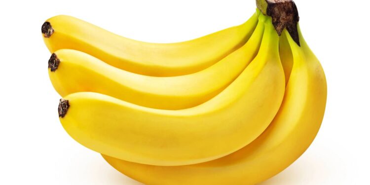Quase ninguém faz isso quando compra bananas, mas é importante para proteger sua saúde e para a fruta durar mais