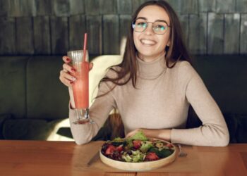 beber líquido durante as refeições