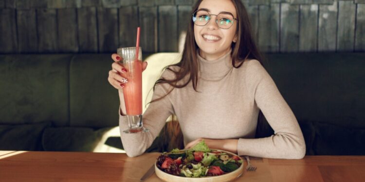beber líquido durante as refeições
