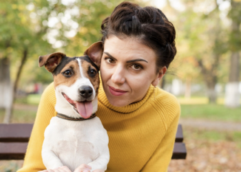 Quem nunca se divertiu com memes mostrando cães e tutores quase idênticos? Foto: FreePik