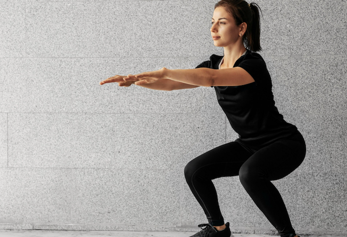 Exercícios de calistenia para fazer em casa. Foto: FreePik