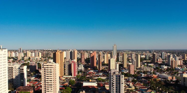 Municípios médios ganham destaque ao investir em proteção para mulheres - Créditos: depositphotos.com / BrunoSartori