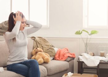 Excesso de tarefas diárias impacta diretamente a ordem da casa - Créditos: depositphotos.com / Milkos