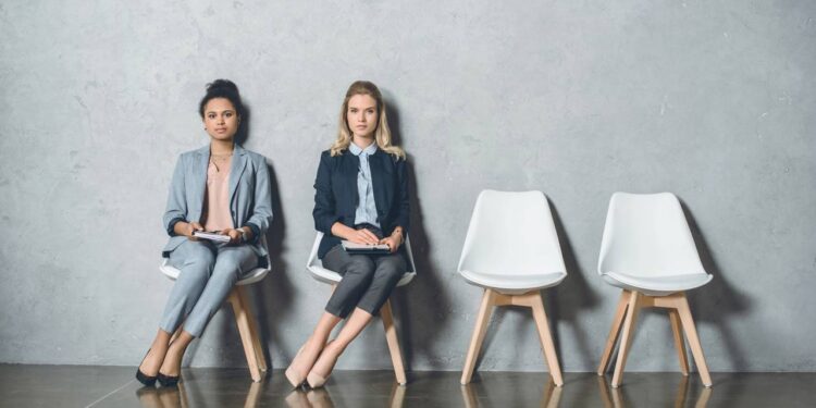 Detalhes do look podem reforçar ou prejudicar sua primeira impressão. - Créditos: depositphotos.com / alebloshka