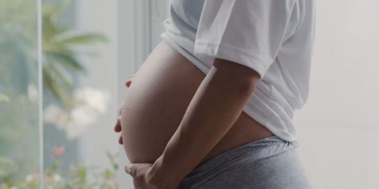 260 mil mortes maternas por ano: o que é gestação de risco? Foto: FreePik