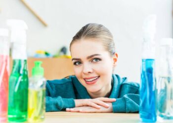 Truques para economizar produtos de limpeza no dia a dia