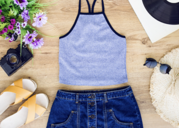 Trazemos para você inspirações de looks para curtir o verão dentro e fora da areia. Foto: FreePik