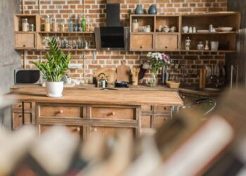 A melhor maneira de conservar móveis de madeira e fazê-los durarem décadas