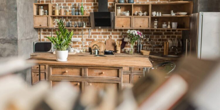 A melhor maneira de conservar móveis de madeira e fazê-los durarem décadas