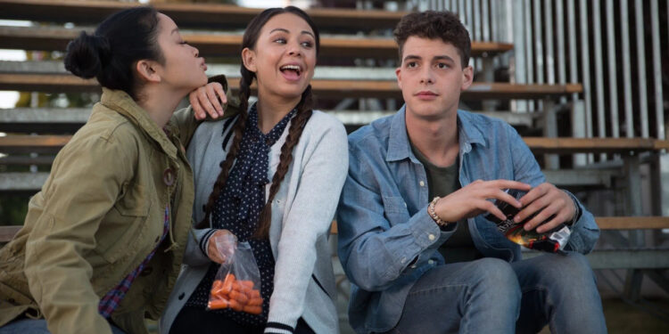 Romance adolescente que desperta empatia e identificação imediata = Créditos: Netflix