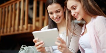 Ajustes simples nos posts que aumentam comentários sem depender de tendências - Créditos: depositphotos.com / pressmaster