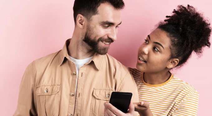Relacionamento de app - conheça novos hábitos. Foto: FreePik