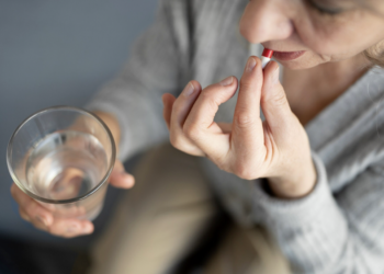 Você toma medicação para “suportar” o seu trabalho? Foto: FreePik