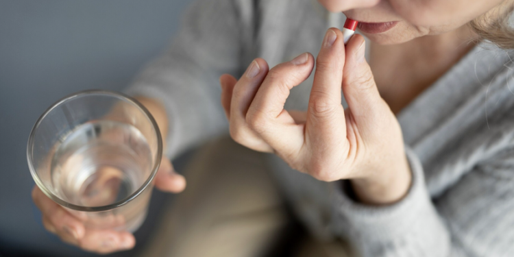 Você toma medicação para “suportar” o seu trabalho? Foto: FreePik