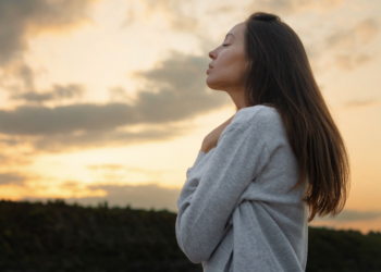 Saúde mental influencia diretamente no funcionamento cardíaco. Foto: FreePik