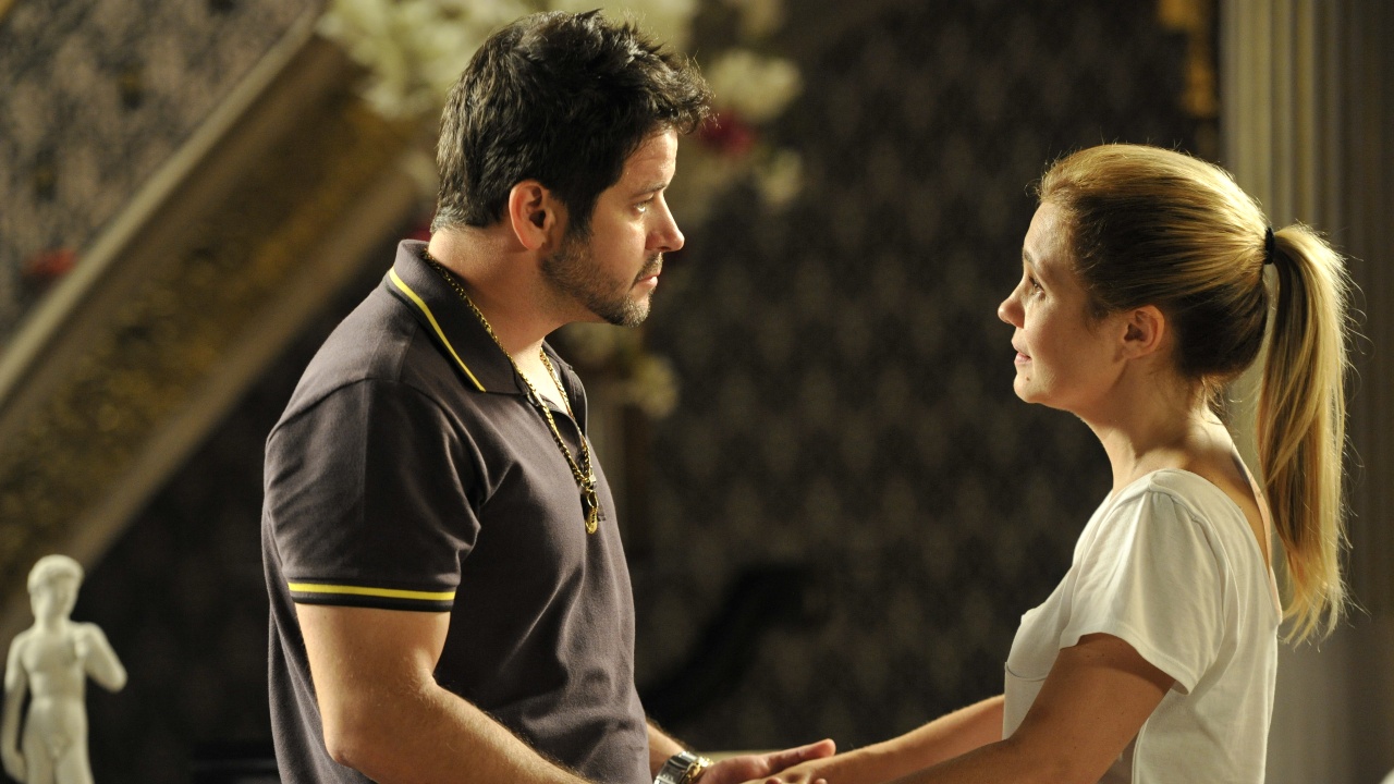 quando termina rainha da sucata