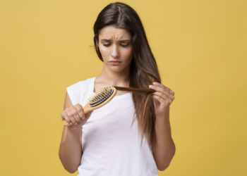 Caneta emagrecedora faz cair cabelo? Foto: FreePik