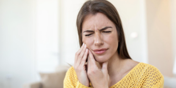 Cárie traz riscos para a saúde. Foto: FreePik