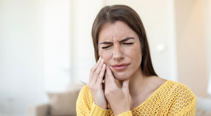 Cárie traz riscos para a saúde. Foto: FreePik