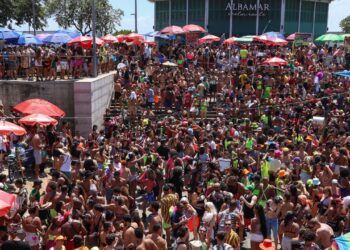 Transmissão de doenças aglomeração